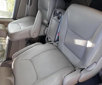 Toyota Sienna LE 2007 - Cần bán lại xe Toyota Sienna LE năm sản xuất 2007, màu vàng, xe nhập còn mới