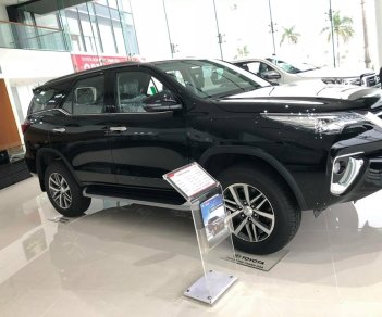 Toyota Fortuner 2.8V (4x4) 2018 - Toyota Giải Phóng - Bán xe Fortuner 2.8V (4x4), máy dầu sẵn xe giao ngay, hỗ trợ sâ, LH 0973.160.519