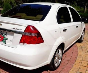 Chevrolet Aveo  MT 2015 - Cần bán xe Chevrolet Aveo MT đời 2015, đăng ký 8- 2015