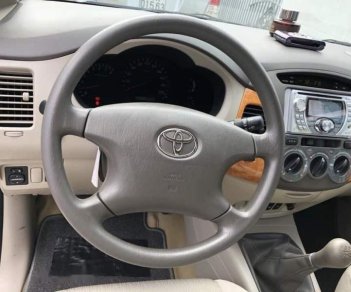 Toyota Innova    2010 - Bán Toyota Innova đời 2010, màu bạc xe gia đình