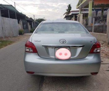 Toyota Vios 2010 - Cần bán xe Toyota Vios sản xuất 2010, màu bạc còn mới