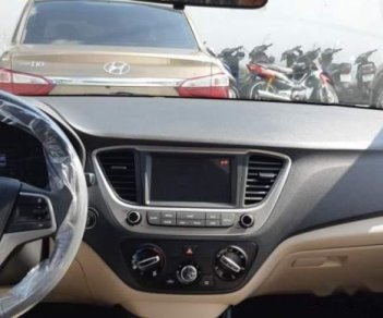 Hyundai Accent 1.4AT 2018 - Cần bán Hyundai Accent 1.4AT đời 2018, màu vàng, giá tốt