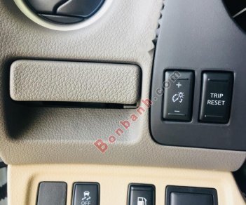 Nissan Navara VL 2.5 AT 4WD 2018 - Bán xe Nissan Navara VL 2.5 AT 4WD năm 2018, màu trắng, nhập khẩu