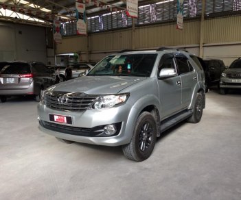 Toyota Fortuner 2.7V 2016 - Toyota Fortuner V, máy xăng, đời 2016, màu bạc