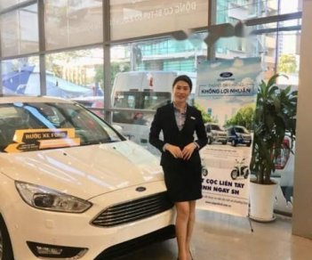 Ford Focus 2018 - Cần bán xe Ford Focus sản xuất 2018, màu trắng, nhập khẩu nguyên chiếc