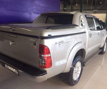 Toyota Hilux 4x4 MT 2013 - Cần bán Toyota Hilux 4x4 MT 2013, màu bạc, nhập khẩu nguyên chiếc xe gia đình