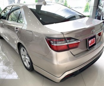 Toyota Camry 2.5Q 2015 - Bán Camry 2.5Q đời 2015, màu nâu vàng, hỗ trợ tài chính tối đa