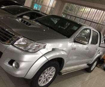 Toyota Hilux 2012 - Cần bán lại xe Toyota Hilux đời 2012, màu bạc, 490tr