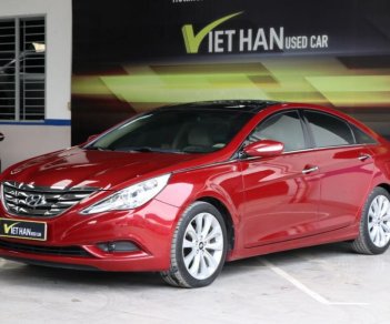 Hyundai Sonata 2.0AT 2011 - Bán ô tô Hyundai Sonata 2.0AT sản xuất năm 2011, màu đỏ, xe nhập, giá tốt