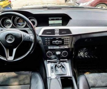 Mercedes-Benz C class  C200  2014 - Cần bán lại xe Mercedes C200 sản xuất năm 2014, 860 triệu