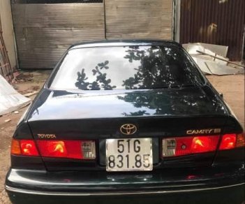 Toyota Camry  MT 2001 - Cần bán Toyota Camry MT sản xuất 2001, xe nhà đang sử dụng