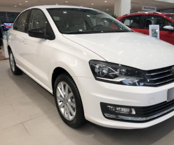 Volkswagen Polo 2018 - Cần bán Volkswagen Polo Sedan 1.6AT 6 cấp số, model 2018, xe nhập khẩu chính hãng