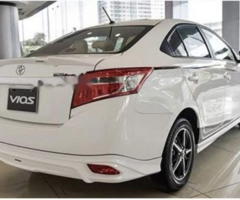 Toyota Vios 1.5 E  2019 - Cần bán Toyota Vios 1.5 E đời 2019, màu trắng, giá 607tr
