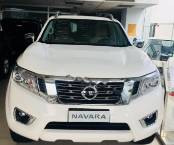 Nissan Navara VL 2.5 AT 4WD 2018 - Bán xe Nissan Navara VL 2.5 AT 4WD năm 2018, màu trắng, nhập khẩu