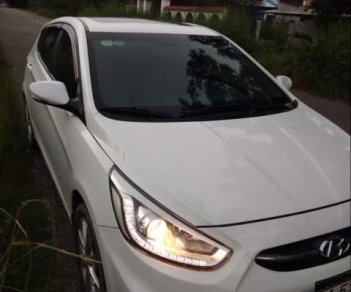 Hyundai Accent 2015 - Cần bán lại xe Hyundai Accent đời 2015, màu trắng, nhập khẩu nguyên chiếc, giá tốt