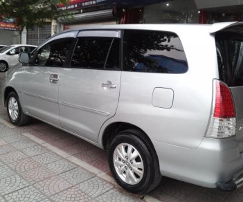 Toyota Innova G 2011 - Bán xe Toyota Innova G màu ghi bạc số sàn, SX cuối 2011, BS 29A