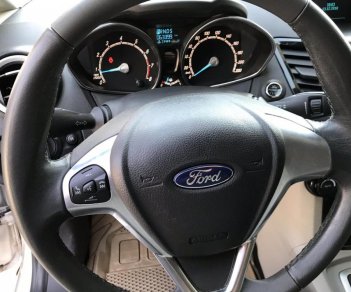 Ford Fiesta Titanium 1.5AT 2015 - Bán Ford Fiesta Titamium sedan 1.5AT màu bạc, số tự động, sản xuất 2015, biển tỉnh đi đúng 63000km
