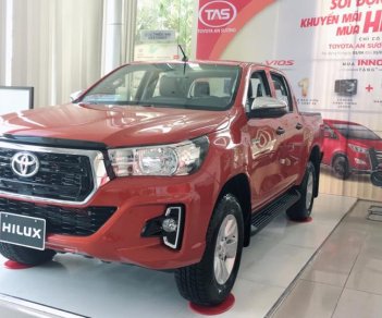 Toyota Hilux 2018 - Bán ô tô Toyota Hilux đời 2018, màu cam, nhập khẩu, xe giao ngay, giá tốt nhất miền Nam