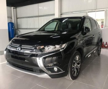 Mitsubishi Outlander  2.4L 2018 - Bán xe Mitsubishi Outlander 2.4L năm 2018, màu đen