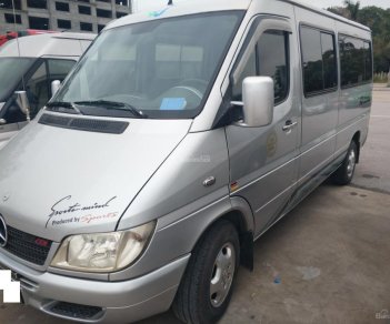 Mercedes-Benz Sprinter 2004 - Cần bán gấp Mercedes Sprinter sản xuất năm 2004, màu bạc, nhập khẩu nguyên chiếc, giá chỉ 209 triệu