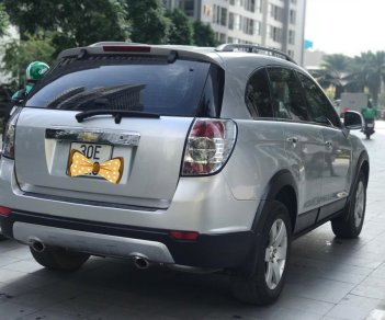 Chevrolet Captiva 2010 - Chính chủ bán Chevrolet Captiva số sàn form mới, xe cực đẹp