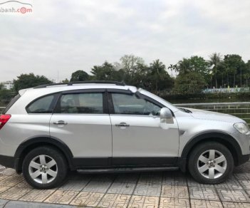 Chevrolet Captiva LT 2.4 MT 2008 - Cần bán xe Chevrolet Captiva LT 2.4 MT đời 2008, màu bạc số sàn giá cạnh tranh