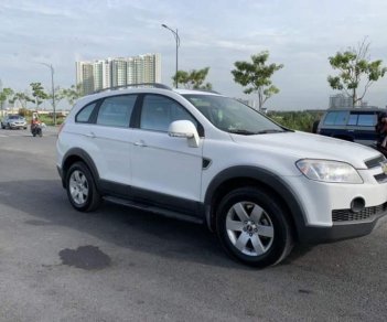 Chevrolet Captiva 2009 - Cần bán gấp Chevrolet Captiva sản xuất 2009, màu trắng xe gia đình, 318tr