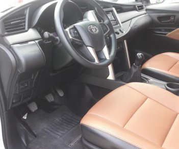 Toyota Innova 2018 - Cần bán xe Toyota Innova năm 2018, màu trắng