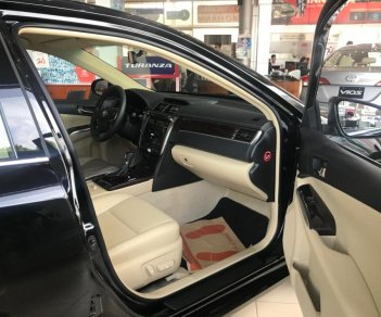 Toyota Camry 2.0E 2018 - Bán Camry 2.0E 2018, khuyến mãi lớn, xe mới 100%