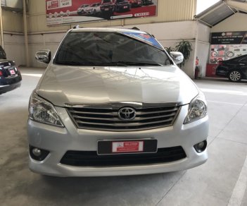 Toyota Innova 2012 - Bán xe Innova G số tự động SX 2012, giảm ngay 30tr cho khách hàng thiện chí mua