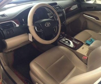 Toyota Camry  2.0E 2013 - Bán xe Toyota Camry 2.0E sản xuất 2013 số tự động