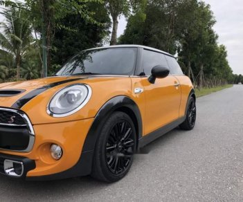 Mini Cooper S 2017 - Cần bán Mini Cooper S năm sản xuất 2017, màu vàng, nhập khẩu nguyên chiếc như mới