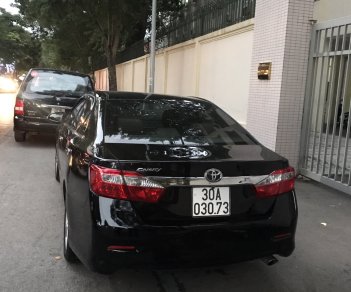 Toyota Camry E 2014 - Bán xe Toyota Camry 2014, tên tư nhân chính chủ, mới đi được 2,5 vạn km