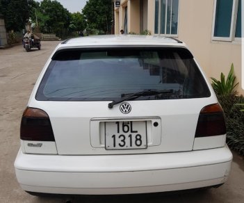 Volkswagen Golf 1997 - Bán Volkswagen Golf đời 1997, màu trắng nhập khẩu