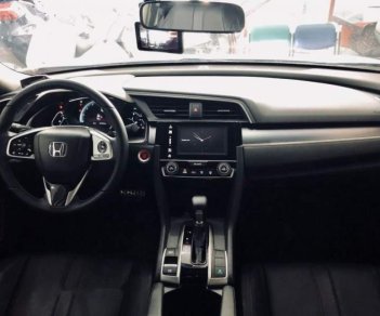 Honda Civic   Turbo  2017 - Cần bán xe Honda Civic Turbo năm sản xuất 2017, màu trắng, nhập khẩu, giá 889tr