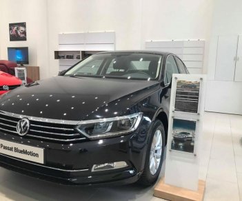 Volkswagen Passat Bluemotion 2018 - Volkswagen Passat Bluemotion nhập 100% Đức, hỗ trợ ngân hàng 80% thủ tục nhanh gọn lẹ