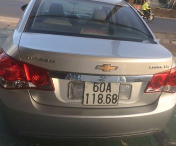 Chevrolet Cruze MT 2010 - Bán xe Chevrolet Cruze MT năm 2010, màu bạc như mới giá cạnh tranh