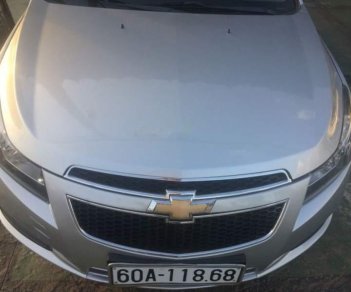 Chevrolet Cruze MT 2010 - Bán xe Chevrolet Cruze MT năm 2010, màu bạc như mới giá cạnh tranh