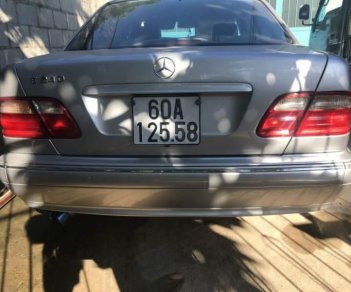 Mercedes-Benz E class  E240 2001 - Cần bán Mercedes E240 đời 2001, màu bạc