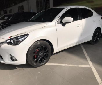 Mazda 2 1.5AT 2018 - Bán Mazda 2 sedan 1.5AT màu trắng, số tự động, sản xuất 2018, biển tỉnh, chạy lướt 13000km