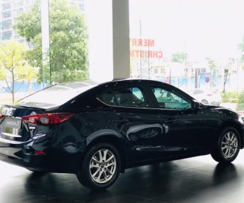 Mazda 3 1.5  2018 - Bán Mazda 3 ưu đãi cực nhiều trước tết, tặng 01 năm BHVC, đủ xe giao trước tết. Hotline: 0702020222