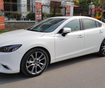 Mazda 6 2.5 2018 - Cần tiền gấp bán xe Mazda 6 trắng Ngọc Trinh