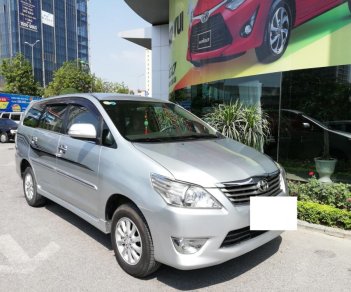 Toyota Innova V 2014 - Cần bán Toyota Innova V năm 2014, màu bạc số tự động