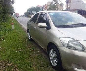 Toyota Vios E 2010 - Cần bán Toyota Vios E năm sản xuất 2010, màu bạc còn mới, 245tr