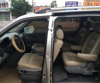 Kia Carnival GS 2.5 MT 2008 - Gia đình cần bán xe Kia Carnival 7 chỗ, màu bạc, số sàn, sx năm 2008