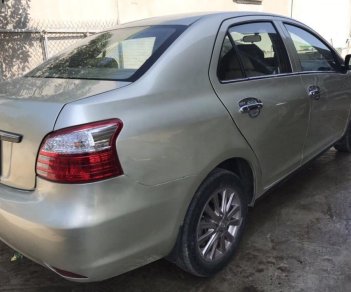 Toyota Vios E  2010 - Cần bán chiếc xe Toyota Vios E đời 2010, màu bạc