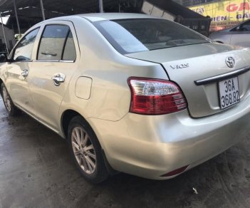 Toyota Vios E  2010 - Cần bán chiếc xe Toyota Vios E đời 2010, màu bạc