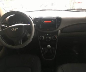 Hyundai i10  MT 2013 - Cần bán gấp Hyundai i10 MT năm 2013, màu trắng, nhập khẩu, nội ngoại thất máy móc ổn hết