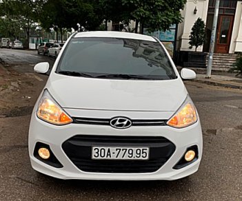 Hyundai i10 1.0 AT 2015 - Chính chủ bán Hyundai i10 1.0 AT sản xuất 2015, nhập khẩu nguyên chiếc, biển VIP giá cạnh tranh