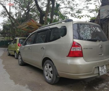 Nissan Grand livina 2011 - Bán Grand Livina 1.8AT, màu vàng, xe gia đình chạy đúng 8 vạn